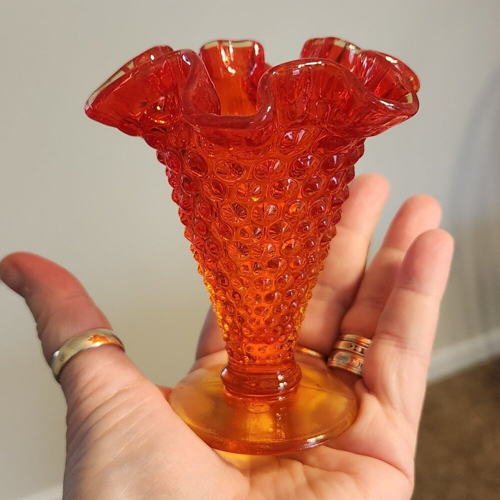 Vintage Fenton Hobnail Amberina Trumpet Ruffled Edge Vase YES, IT GLOWS!